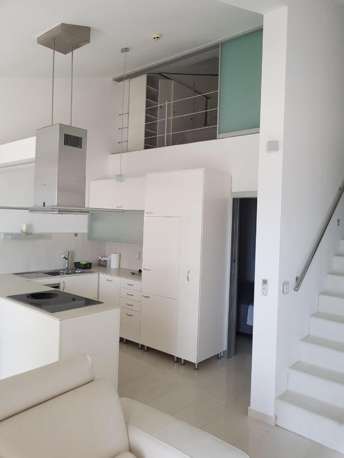 Apartments Fontana Zambratija Екстер'єр фото