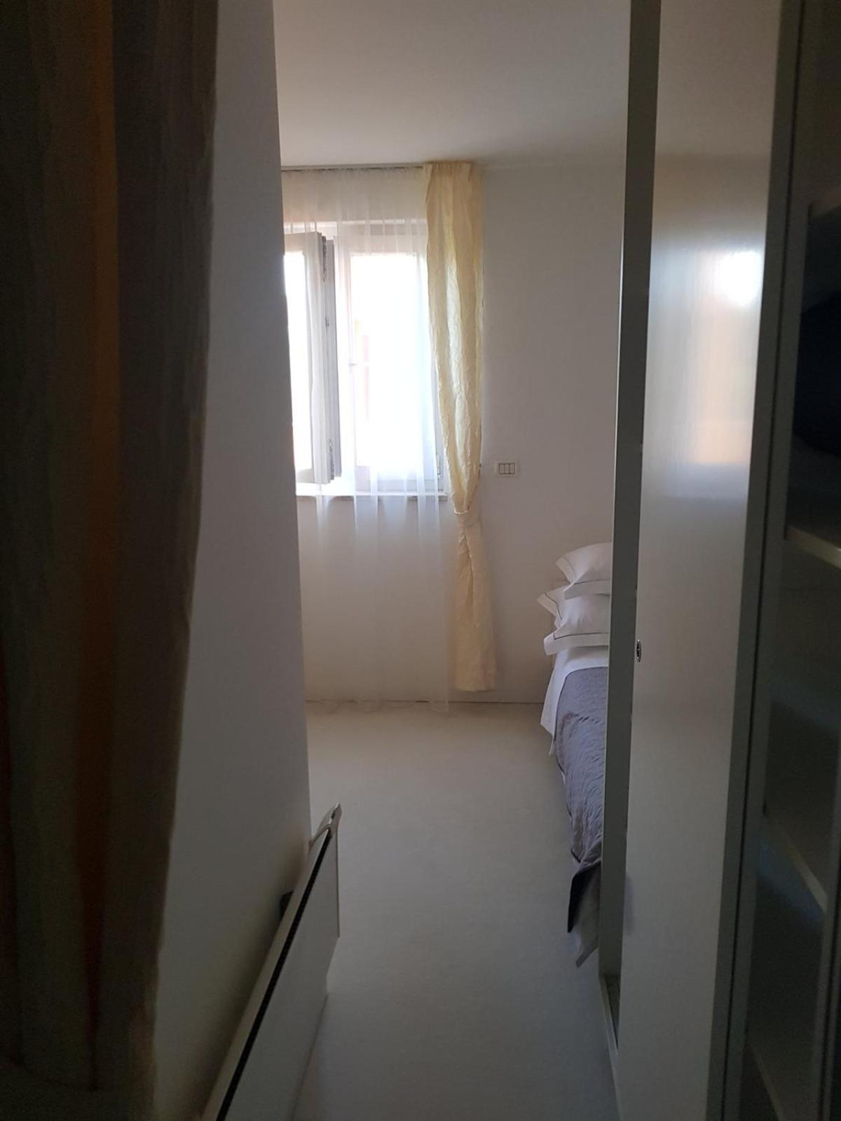 Apartments Fontana Zambratija Екстер'єр фото