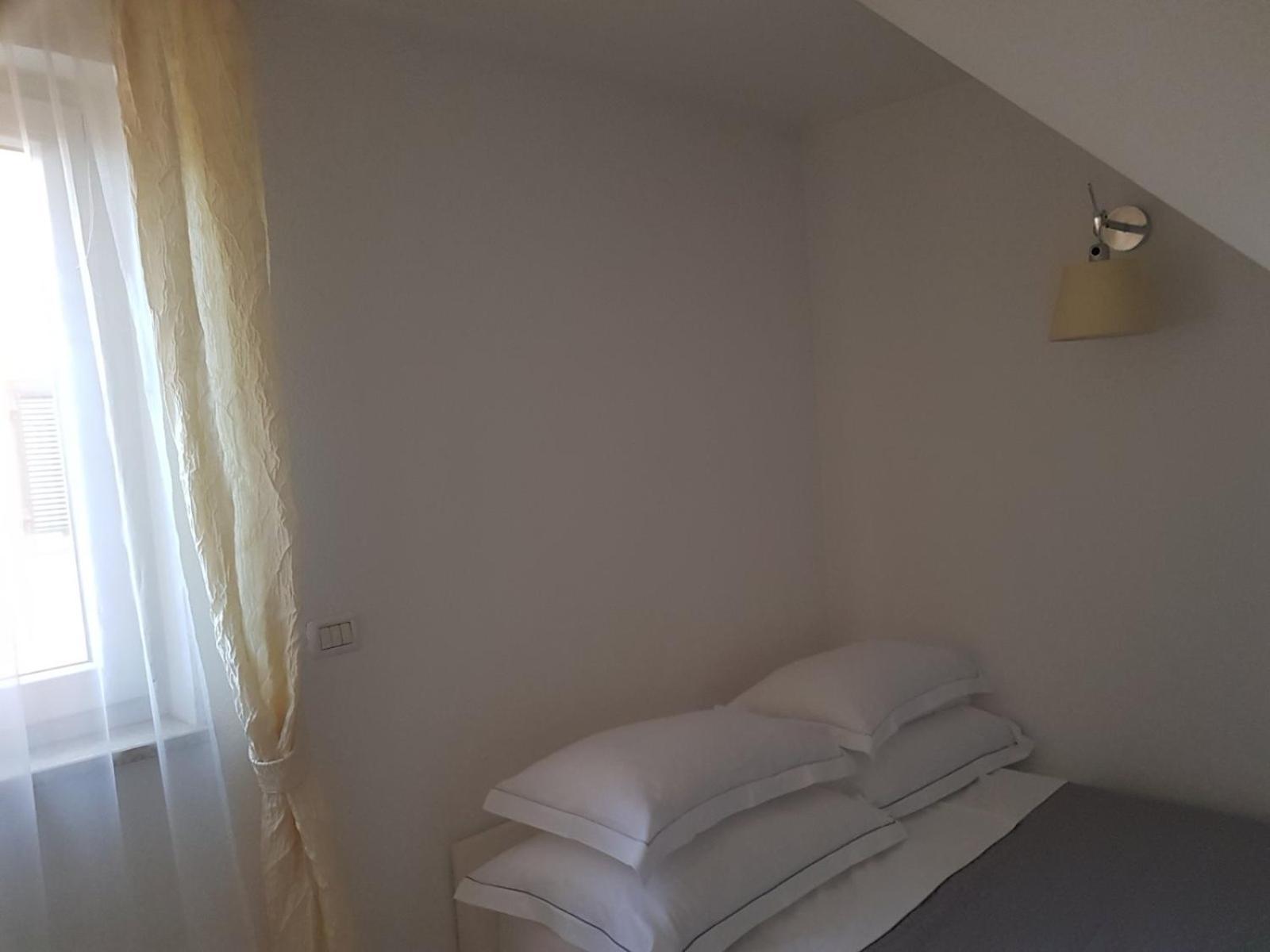 Apartments Fontana Zambratija Екстер'єр фото